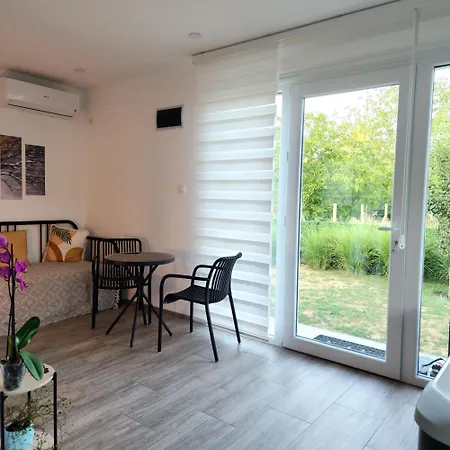 Semesterbostad Oaza Fruska Gora Sremska Kamenica