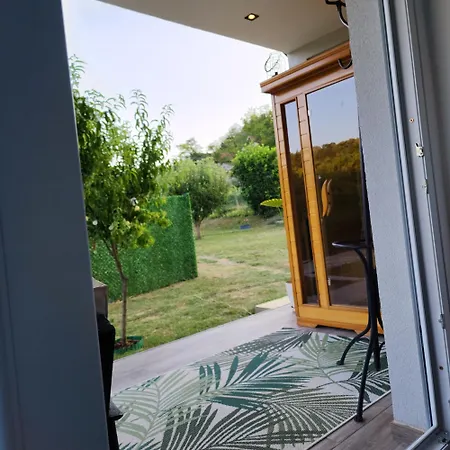 Oaza Fruska Gora Semesterbostad Sremska Kamenica