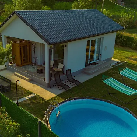 Semesterbostad Oaza Fruska Gora Sremska Kamenica