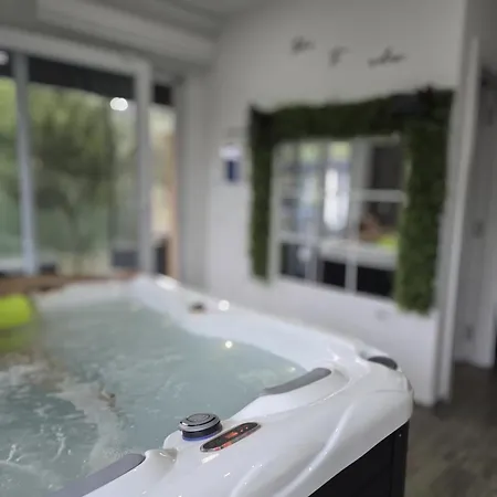 Semesterbostad Oaza Fruska Gora Sremska Kamenica